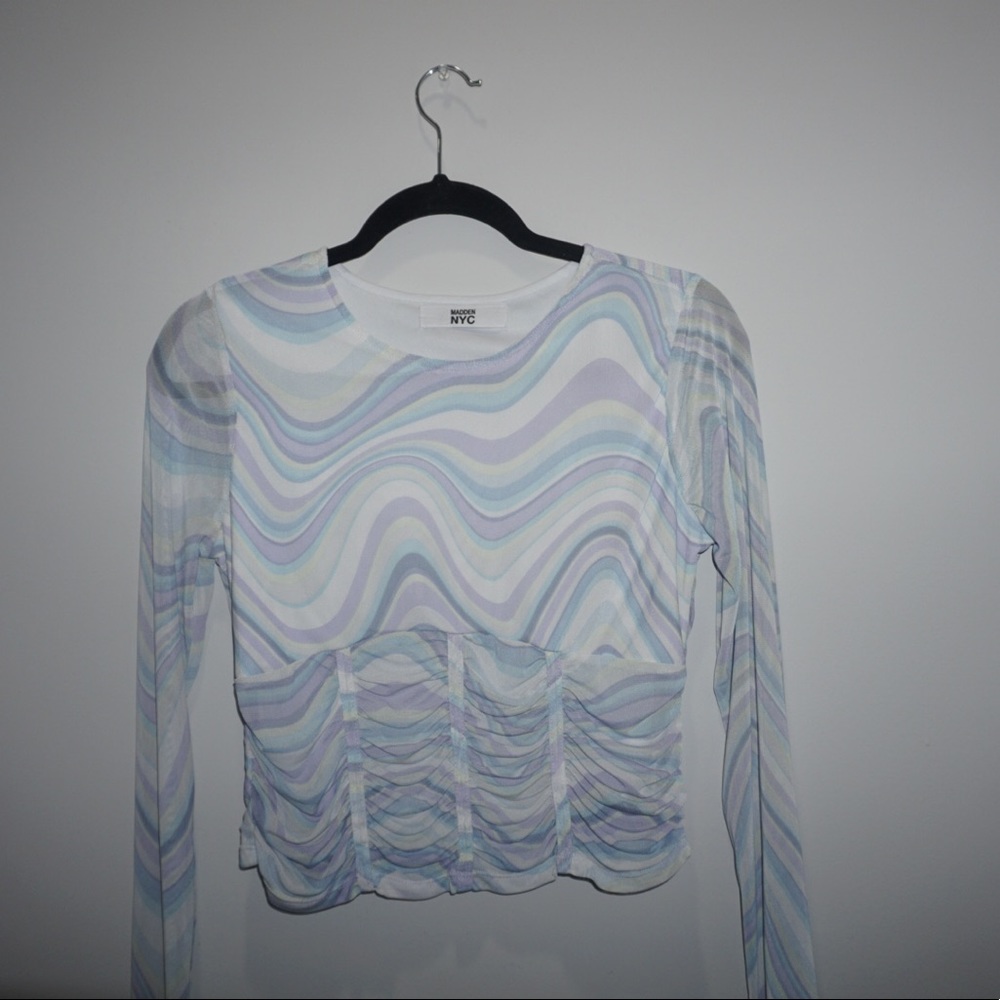 Groovy sheer sleve